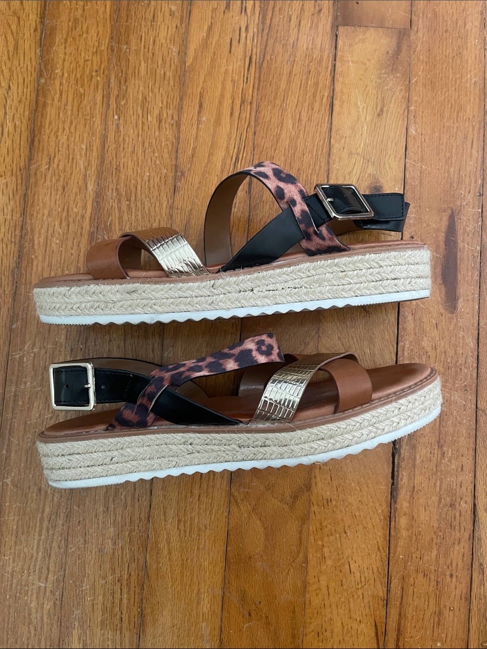 Nine West Brown Leopard and Gold Strap Sandals 8 1/2 - Picture 2 of 5